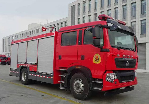 干粉消防車(chē)