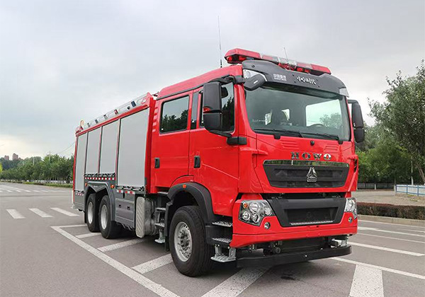 搶險(xiǎn)救援消防車